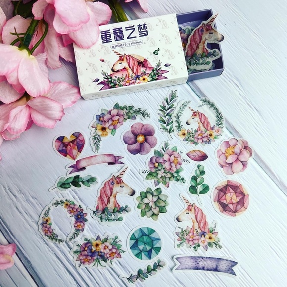 Dreamy Fairytale, Pastel Unicorns Adorned With Flowers, 40 Stickers, 1 Repeat - Picture 5 of 13